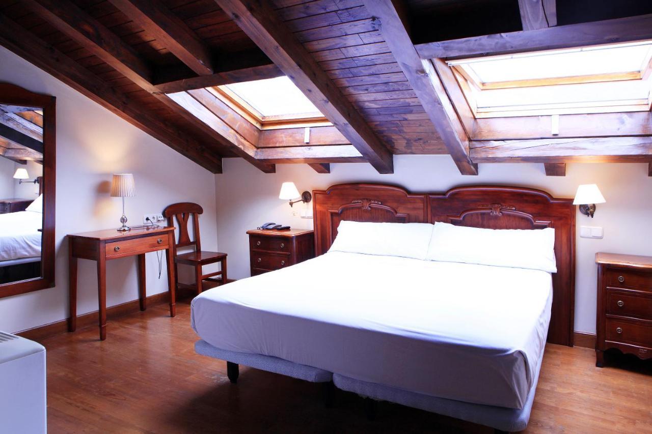 Hostal Antxitonea Elizondo Exterior photo